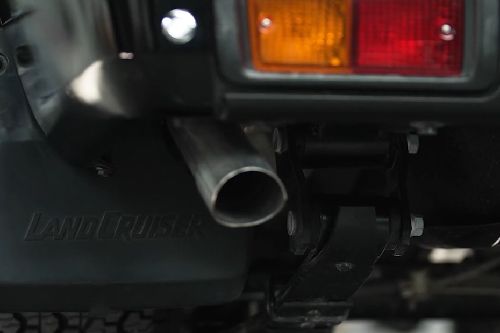 Exhaust Pipe of تويوتا Land Cruiser Pick Up