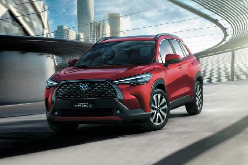 Toyota  Corolla Cross Hybrid Front angle low view