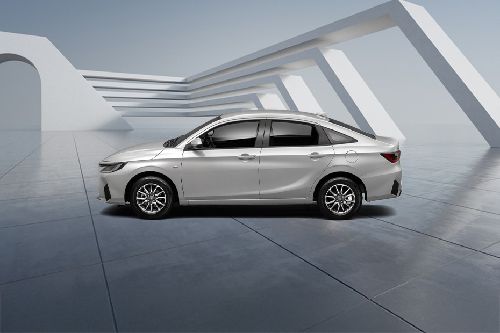 Yaris Side view