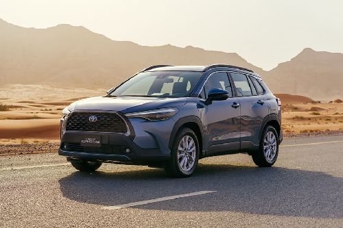 تويوتا Corolla Cross (2023-2024) Full Side View