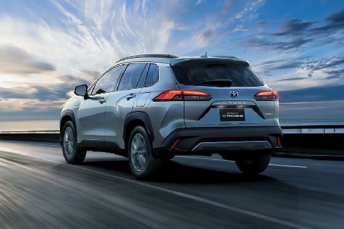 Rear Cross Side View of تويوتا Corolla Cross (2023-2024)