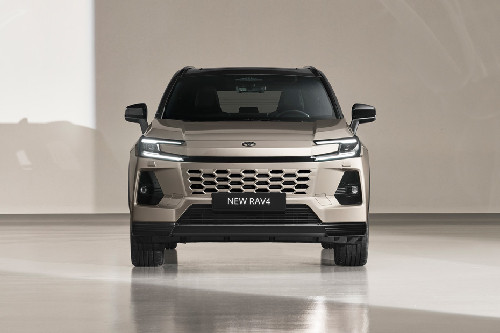 Full Front View of راف فور ٢٠٢٦