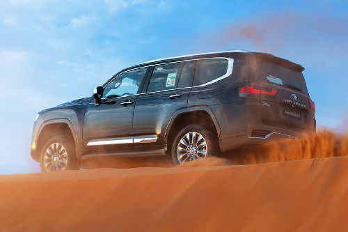 Rear Cross View of Toyota Land Cruiser 300