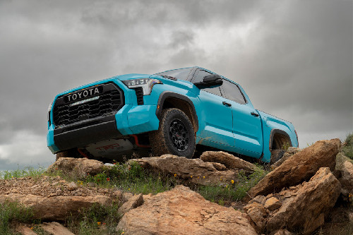 Tundra Front deep low Angle View