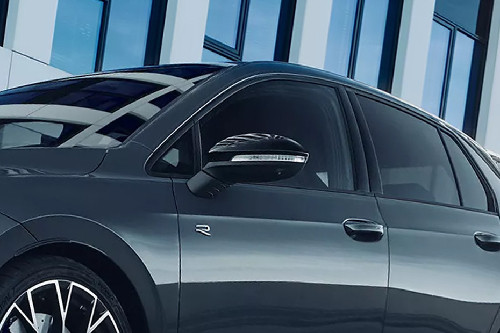 Volkswagen Golf R Drivers Side Mirror Front Angle