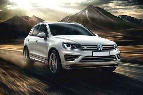 فولكس فاجن Touareg (2012-2021) Front Medium View