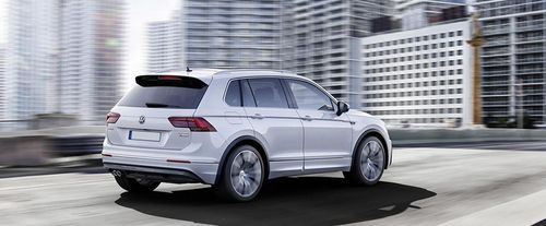Tiguan (2012-2021) Rear angle view