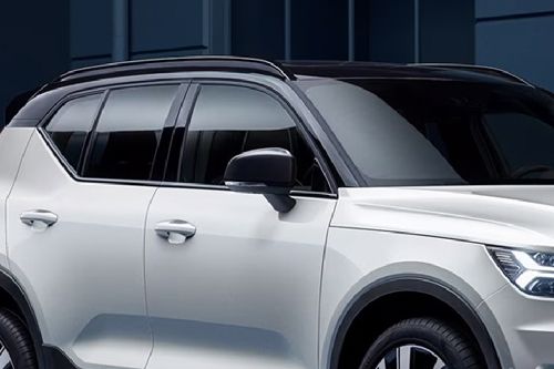 Volvo XC40 Drivers Side Mirror Front Angle