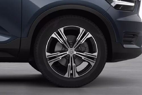 XC40 Wheel