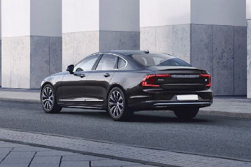 Rear Cross Side View of Volvo S90 Recharge