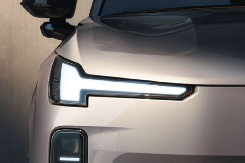 إكس سي ٧٠ Headlight