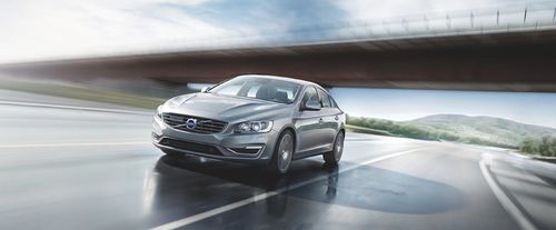 فولفو S60 (2012-2021) Front Angle High View