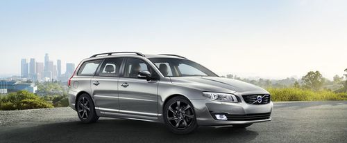 فولفو V70 Front Medium View