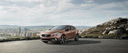 Volvo V40 Cross Country Side Medium View