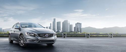 Volvo S60 Front Medium View