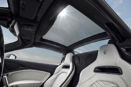مازيراتي إم سي 20 تشييلو Sunroof Moonroof