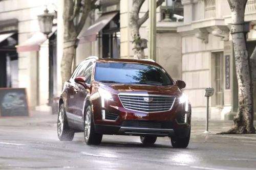 XT5 (2021-2023) Medium Angle Front View