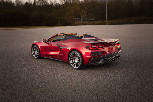 Rear Medium View of شفروليه كورفيت زد 06