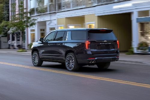 Rear Cross Side View of Chevrolet Suburban 2025