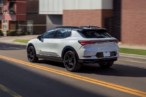 Rear Cross Side View of شفروليه إيكوينوكس إي في