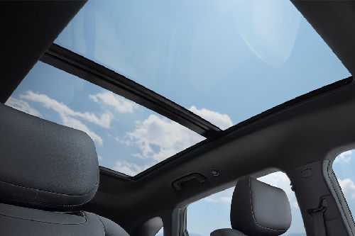 شفروليه كابتيفا بي إتش إي في Sunroof Moonroof