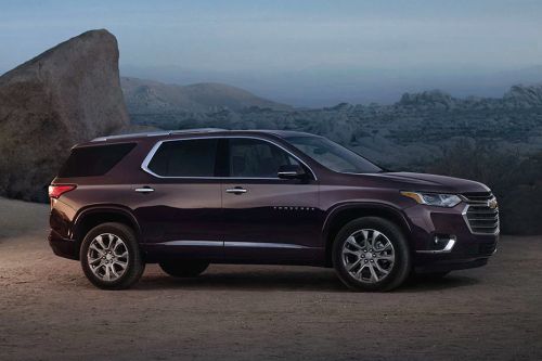شفروليه Traverse (2012-2021) Front Cross Side View