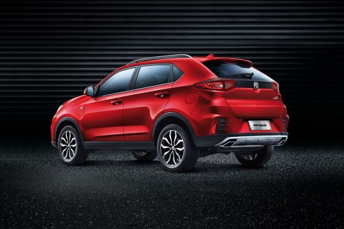 Rear Cross Side View of إم جي GS