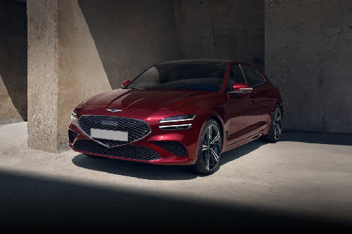 Genesis  G70 SB Front angle low view