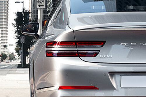G80 Tail light