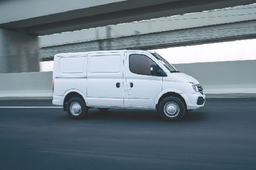 V 80 CARGO Side view