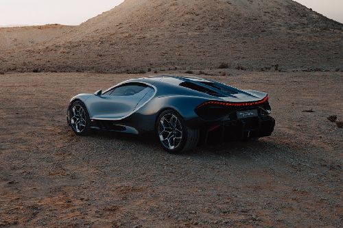 Rear Cross Side View of بوغاتي  توربيون