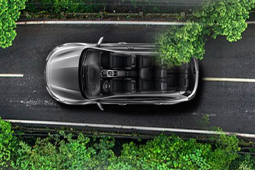 Rear Cross View of جاك S7