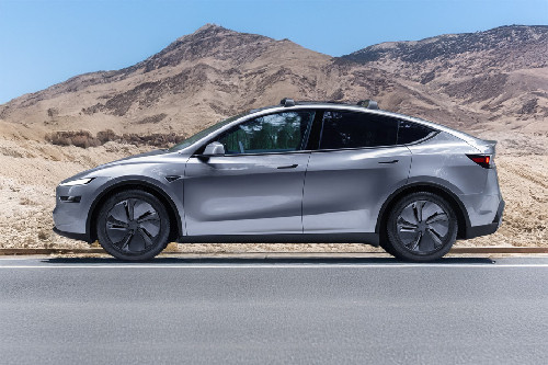 Model Y Side view