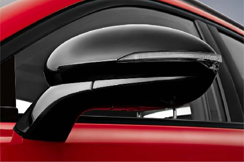 Bestune B70S Drivers Side Mirror Front Angle