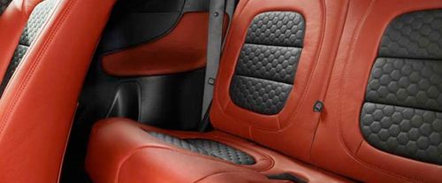 أستون مارتن Cygnet Rear Seats