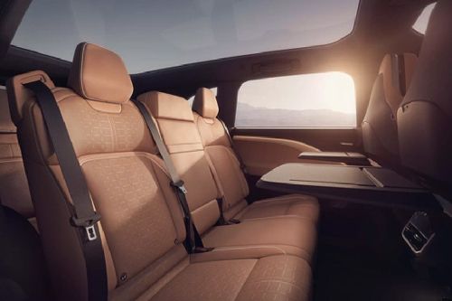 لوسيد جرافيتي Rear Seats
