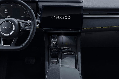 03 Center Console
