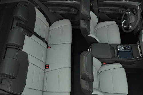 فورد تيريتوري Front And Rear Seats Together