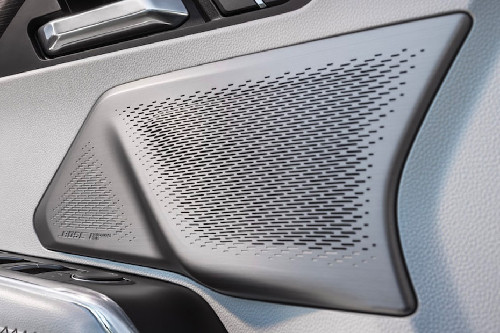 Speakers View of GMC Acadia