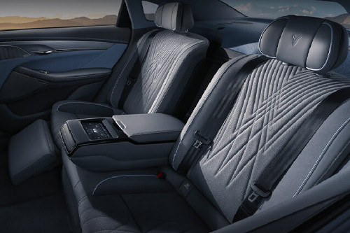 فوياه باشن Rear Seats