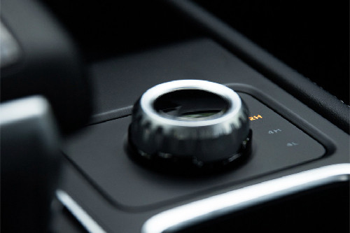 Center Controls of ج إم سي جراند أفينيو