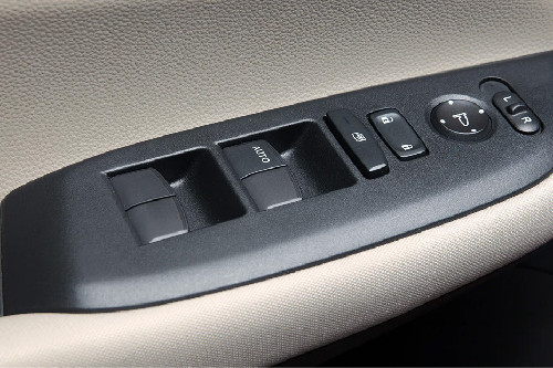 Honda City Drivers Side In Side Door Controls
