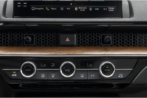 Front AC Controls of Honda CR-V