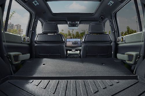 Folding Seats of دينزا بي 5