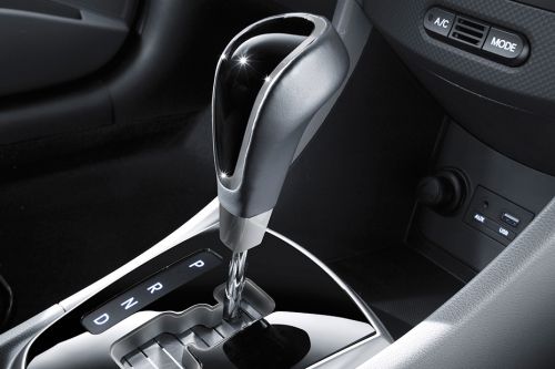 Hyundai Accent 5 DR Gear Shifter