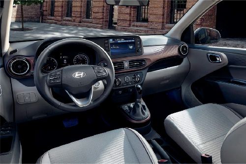 Dashboard View of Grand i10