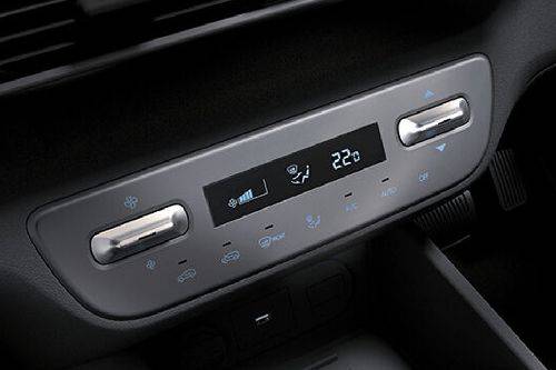 Front AC Controls of هيونداي ستارغيزر