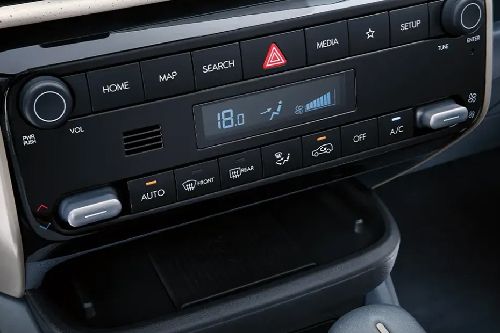 Front AC Controls of هيونداي فينيو