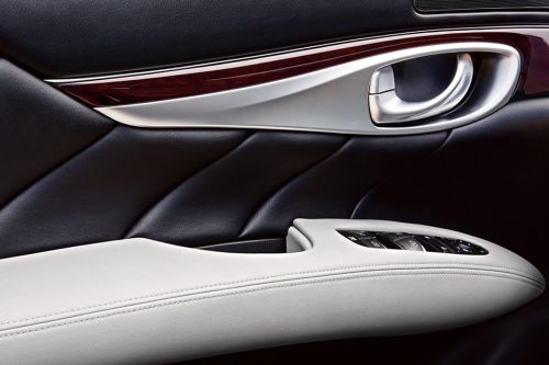 انفنتي Q70 Gas cap Release