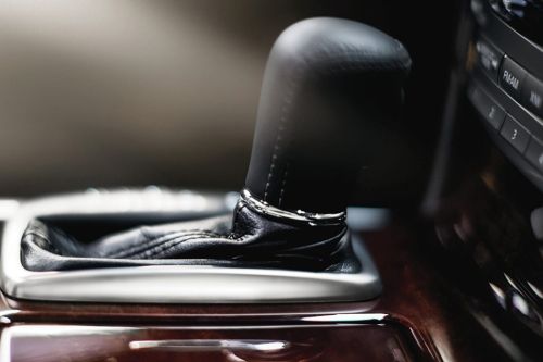 انفنتي Q70 Gear Shifter